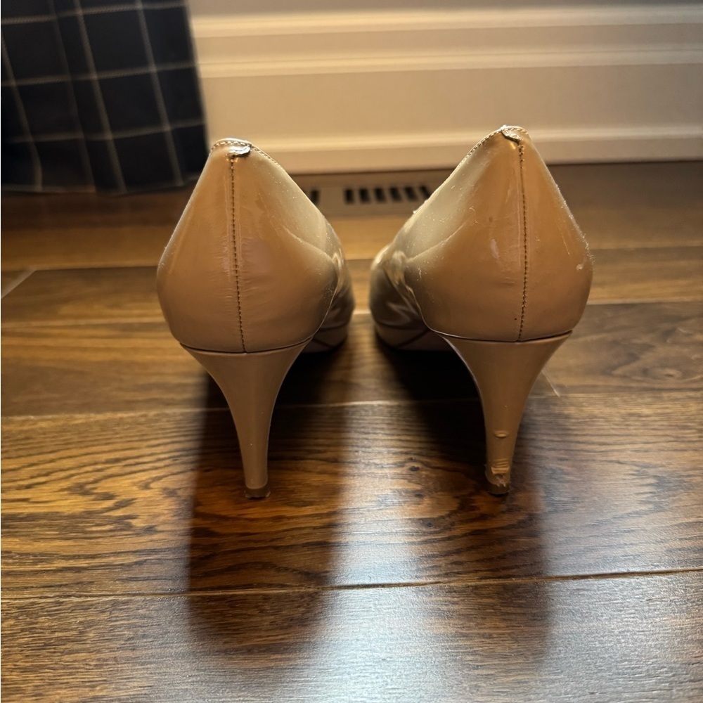 Cole Haan Women's Beige Pumps Sz. 10.5 - Picture 3 of 5